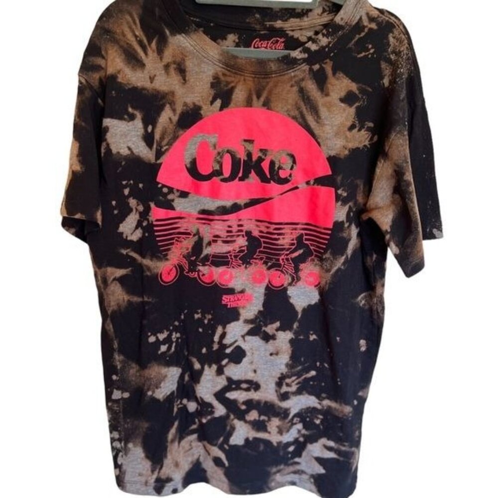 Stranger Things x Coke Brand Tee Shirt Size Medium Unisex Tie Dye Distressed - Picture 2 of 9